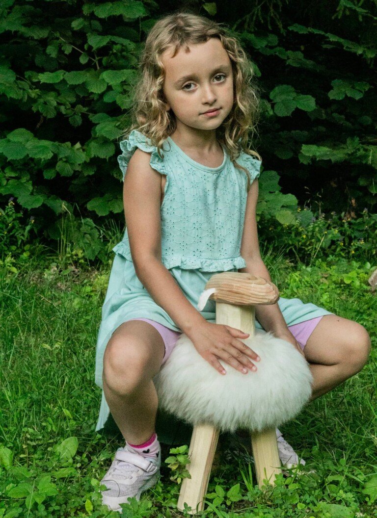 Rankų darbo kėdė. Švelnumas.
